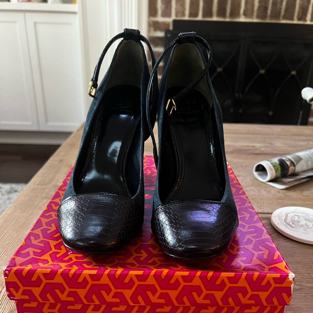 Vintage Tory Burch Navy and Black “Gracie” Suede Pumps